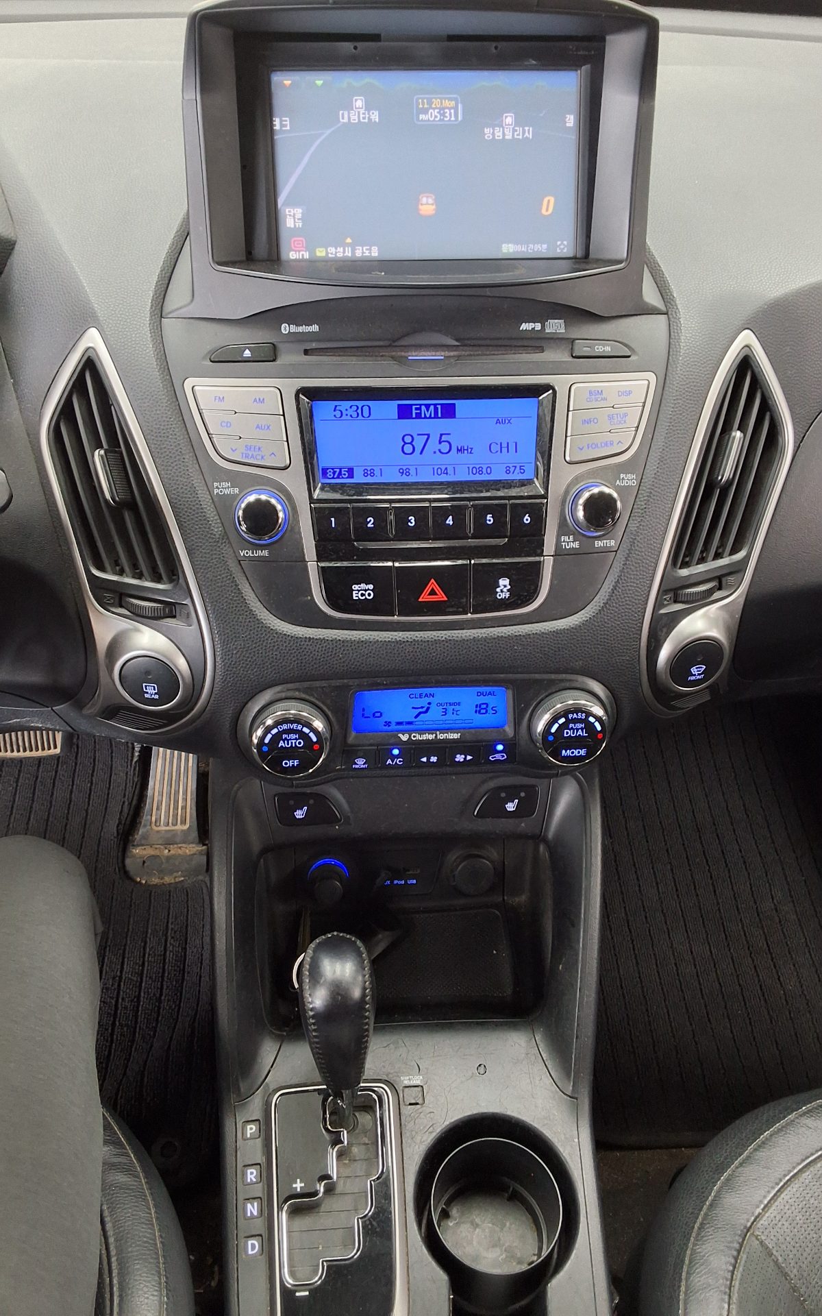 2011 - hyundai tucson