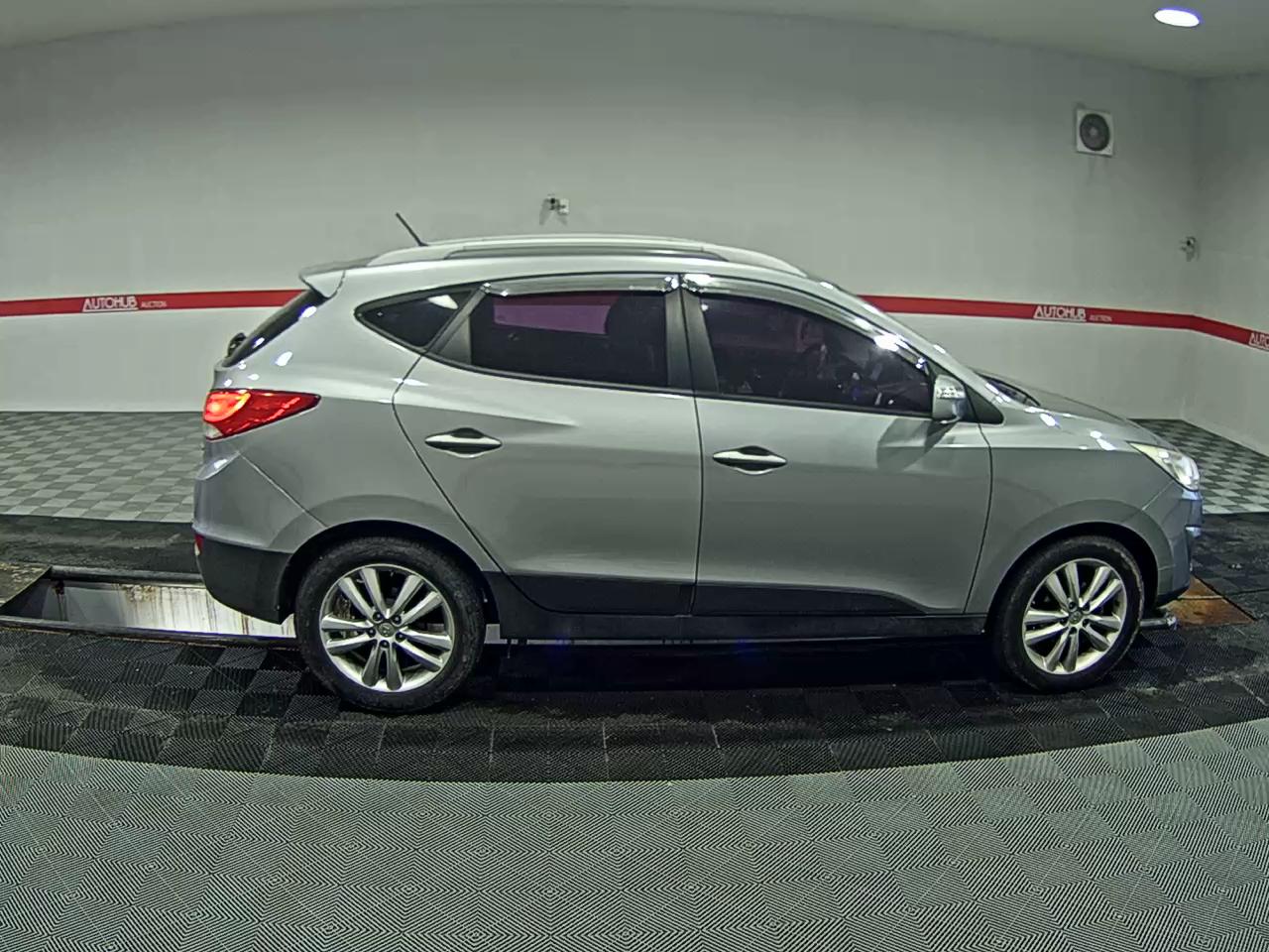 2011 - hyundai tucson