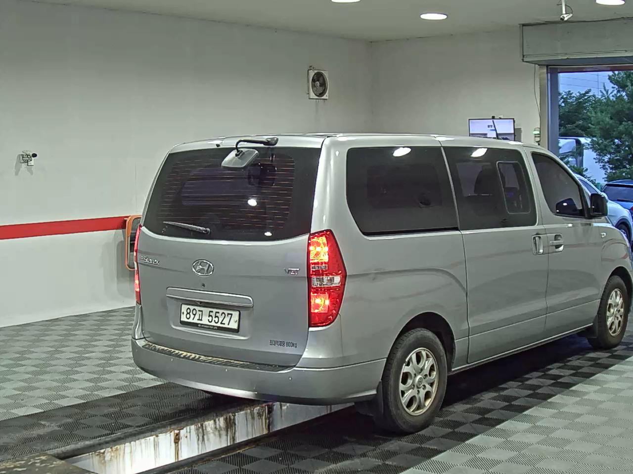2016 - hyundai grand starex