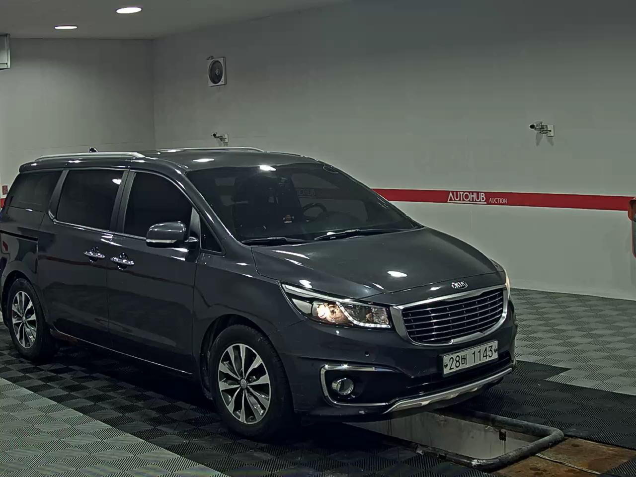 2017 - kia carnival