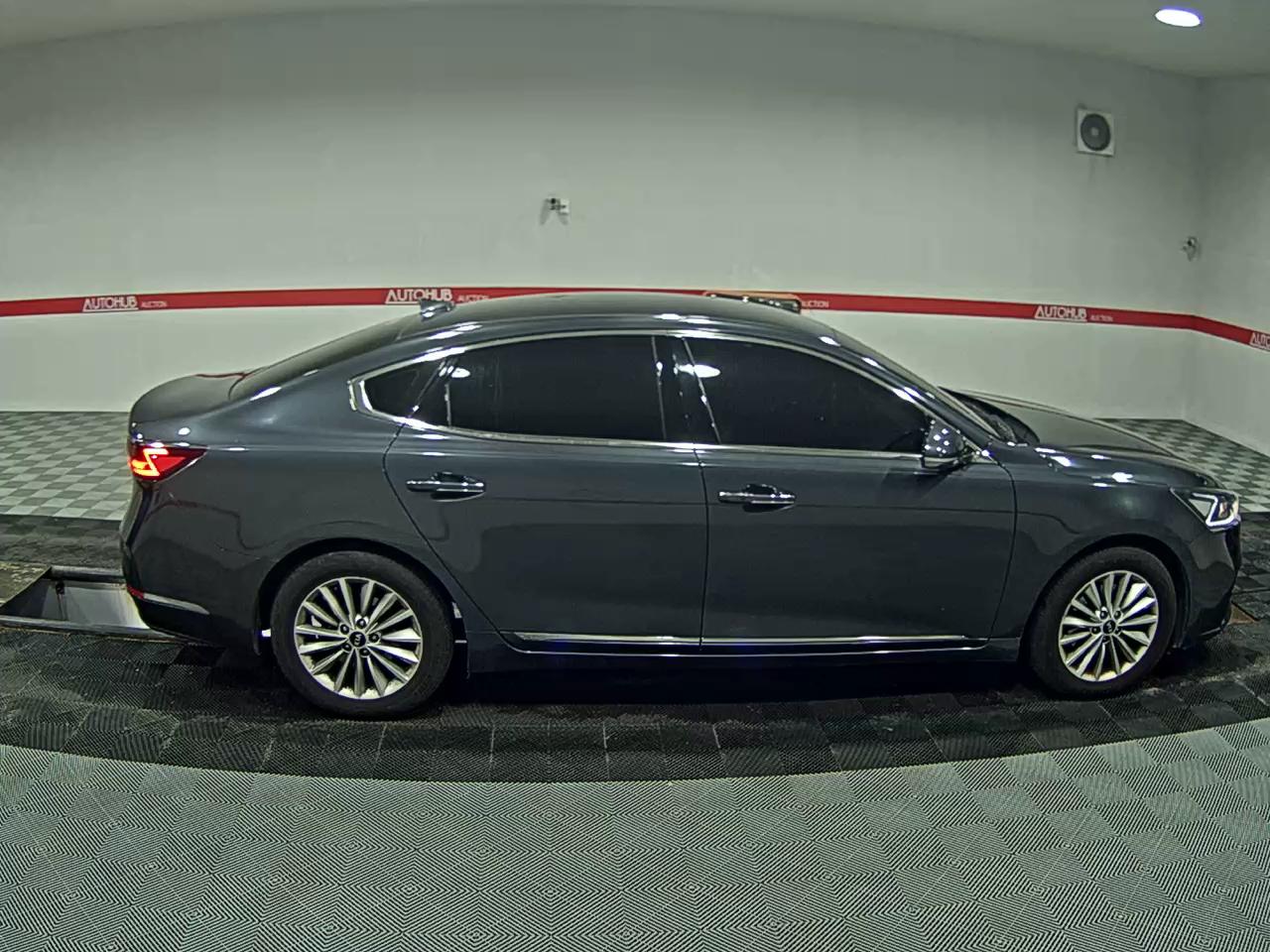 2019 - kia k7