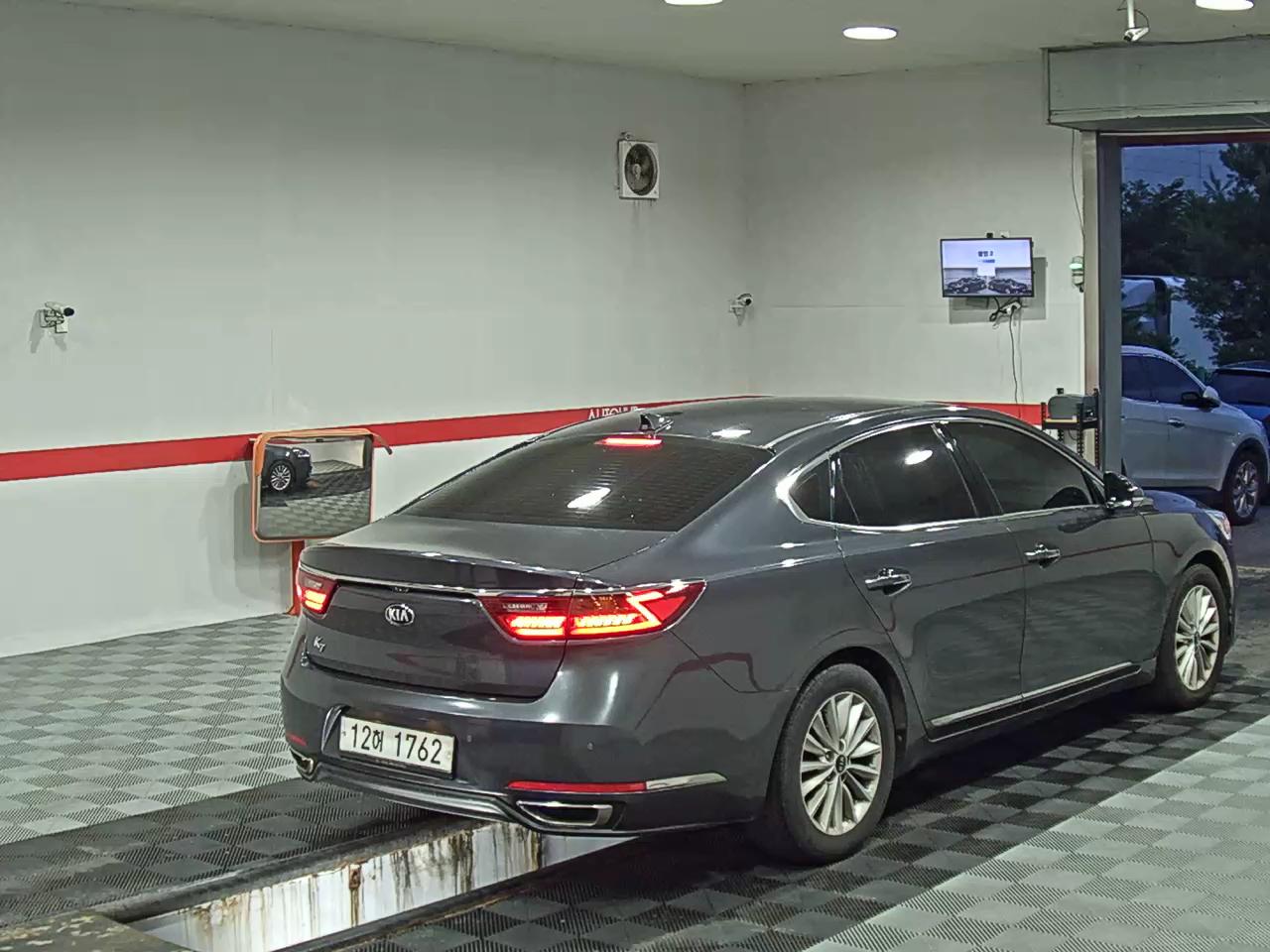 2019 - kia k7