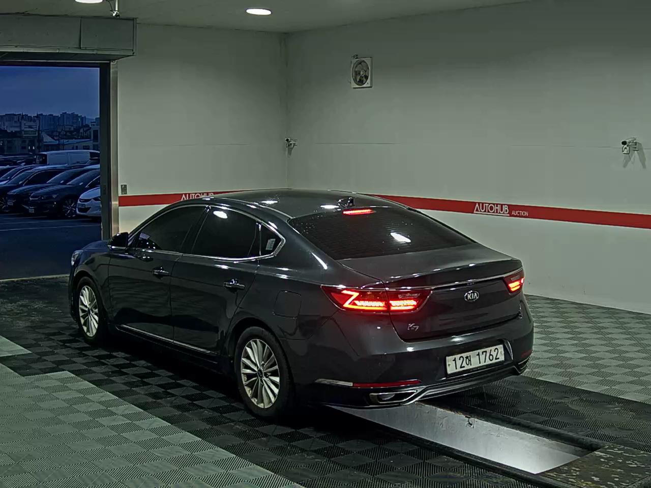2019 - kia k7