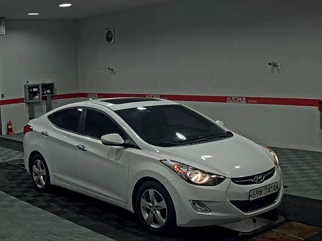 2012 - hyundai avante