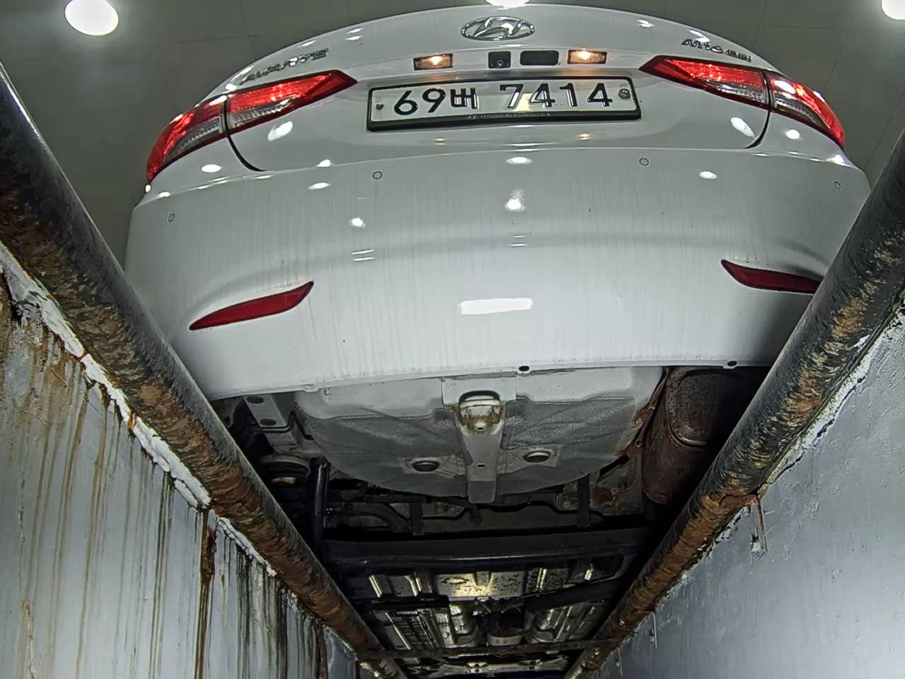 2012 - hyundai avante