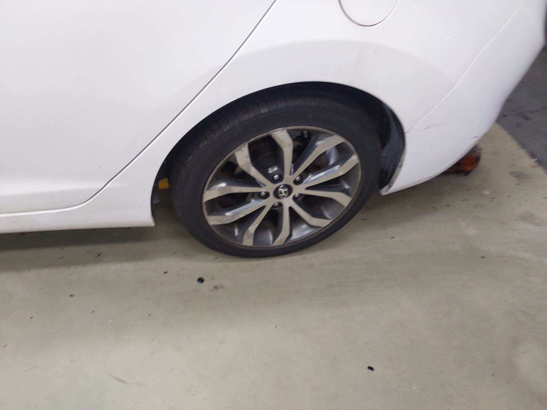 2014 - hyundai avante