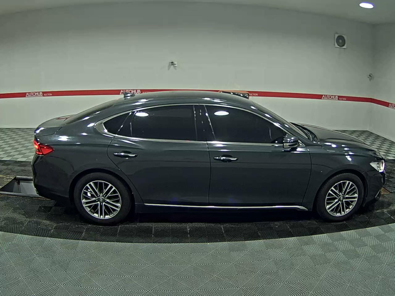 2018 - hyundai grandeur