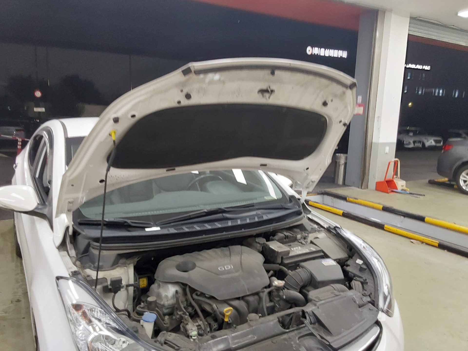 2014 - hyundai avante