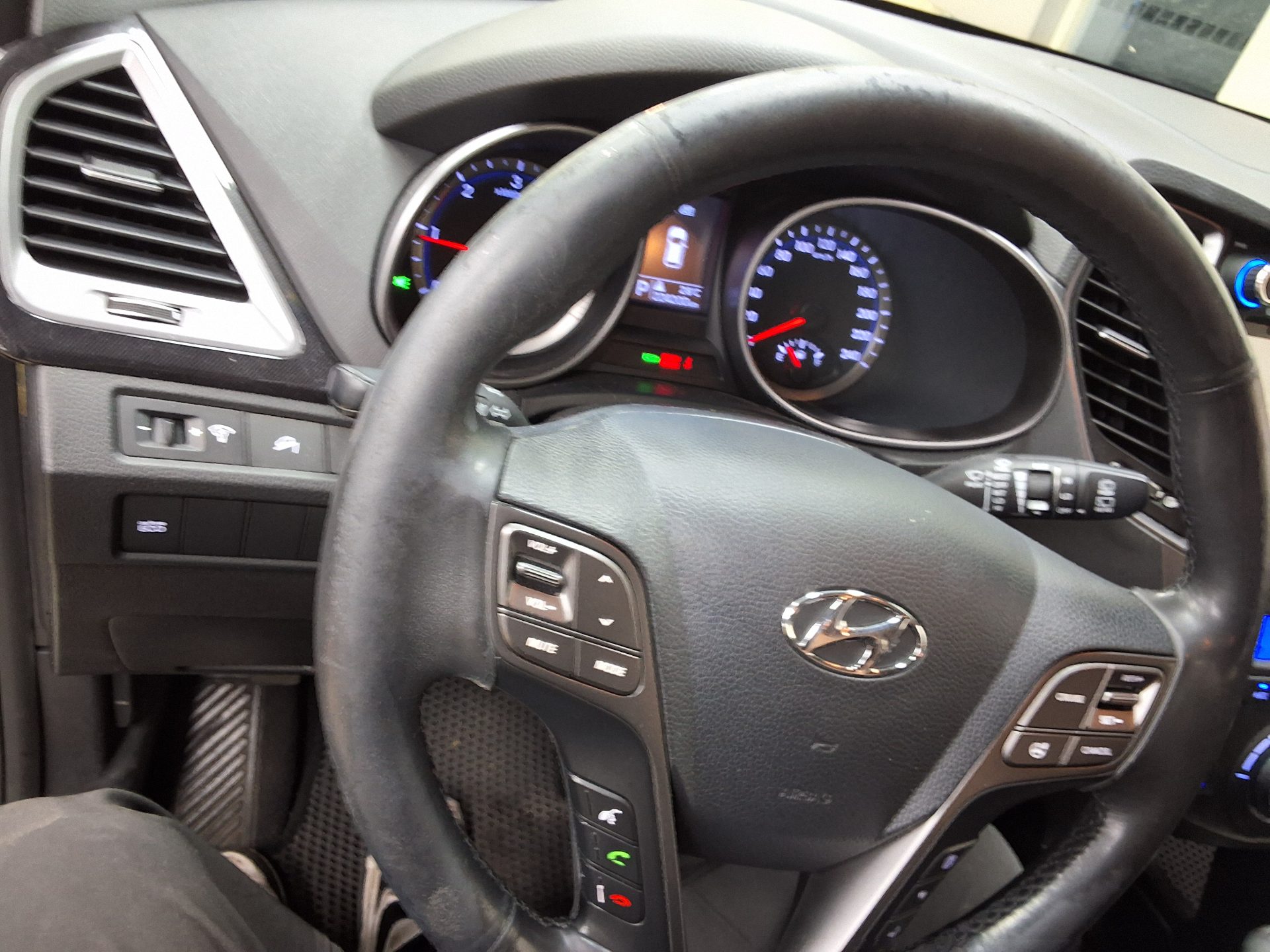 2014 - hyundai santa fe