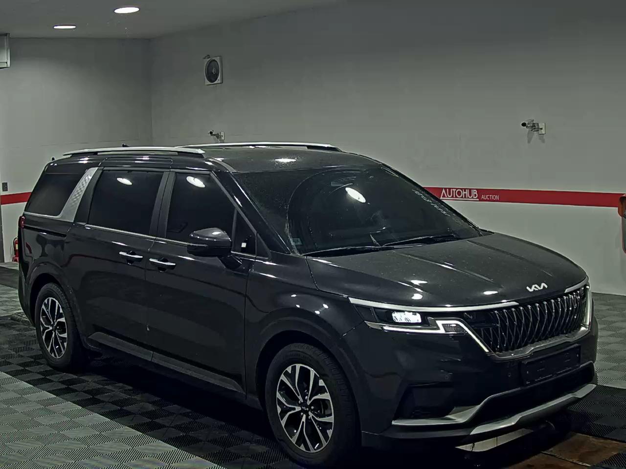 2023 - kia carnival