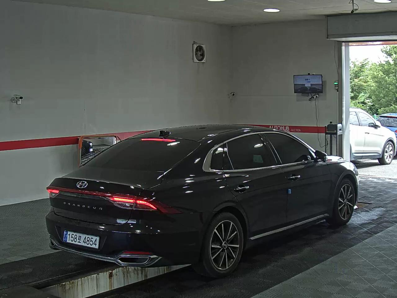 2022 - hyundai grandeur