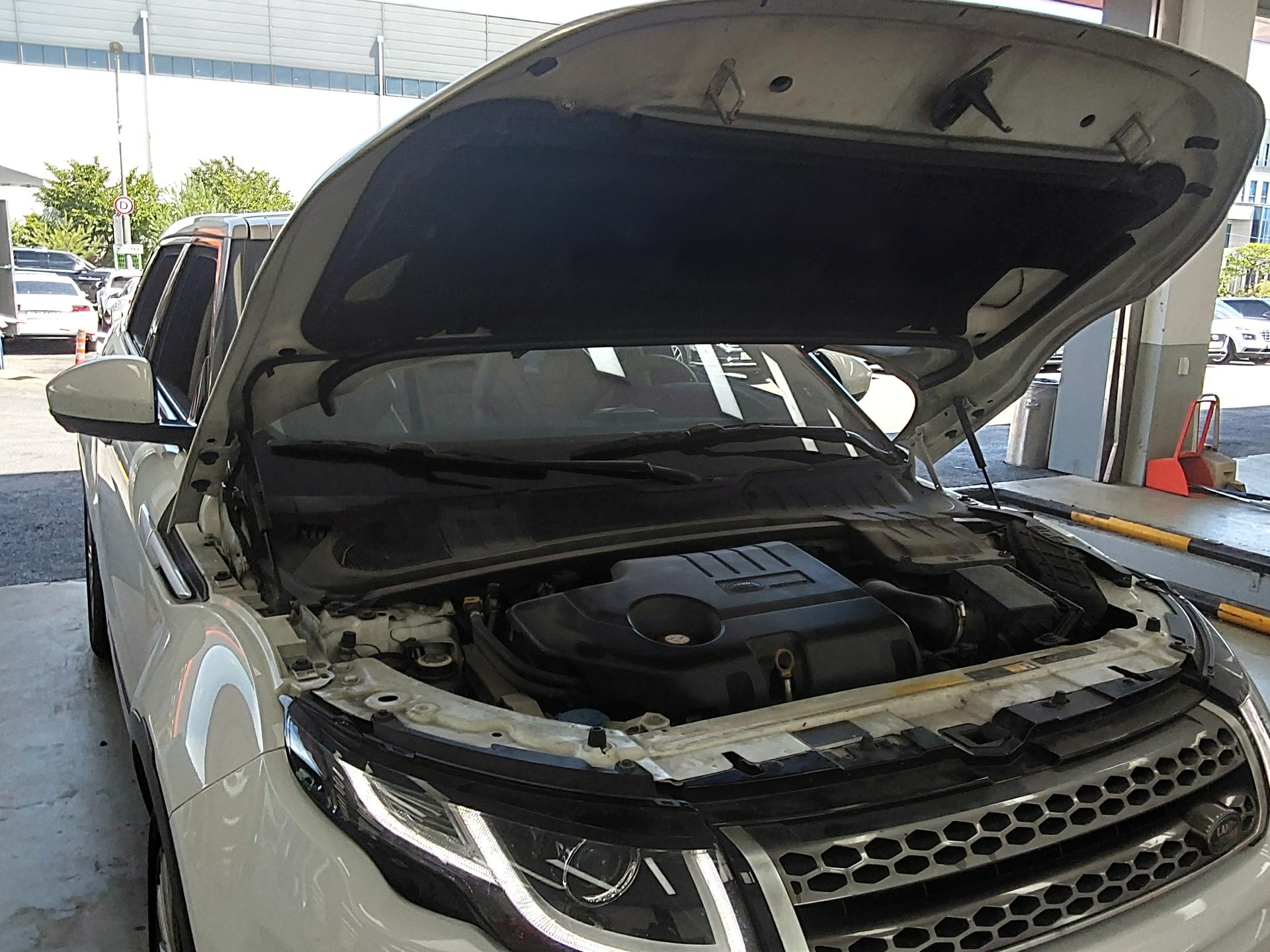 2016 - land rover range rover