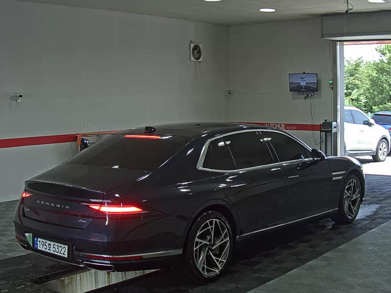 جينيسيس G90 2023 — صورة 13