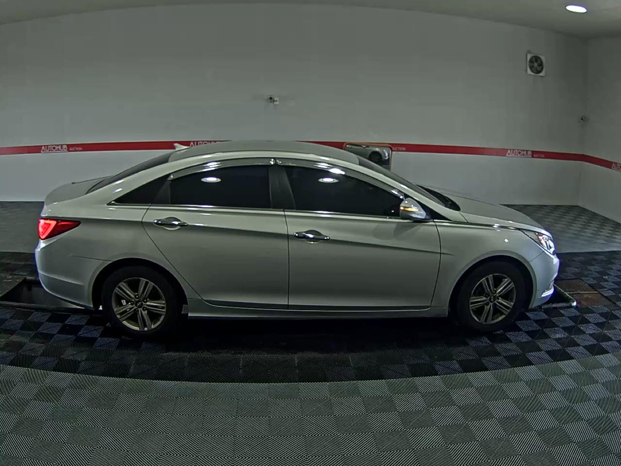 2013 - hyundai sonata