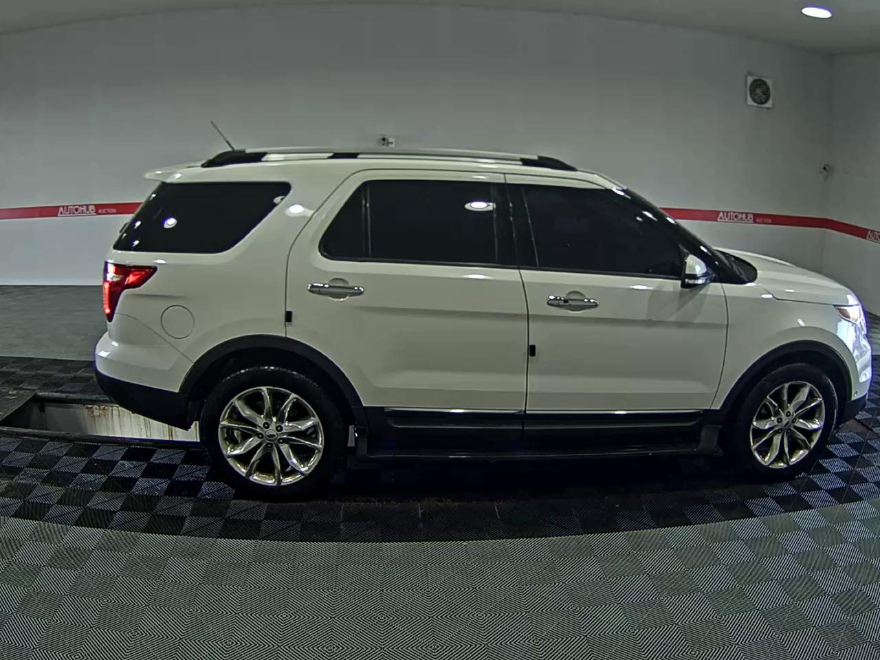 2014 - ford explorer