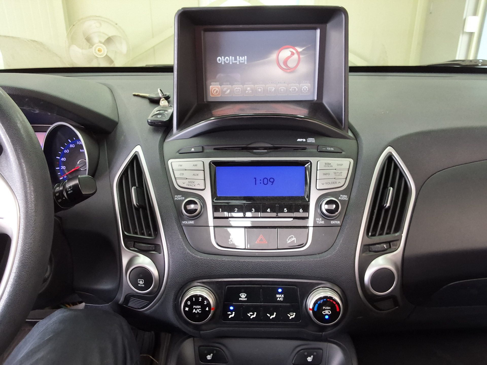 2010 - hyundai tucson