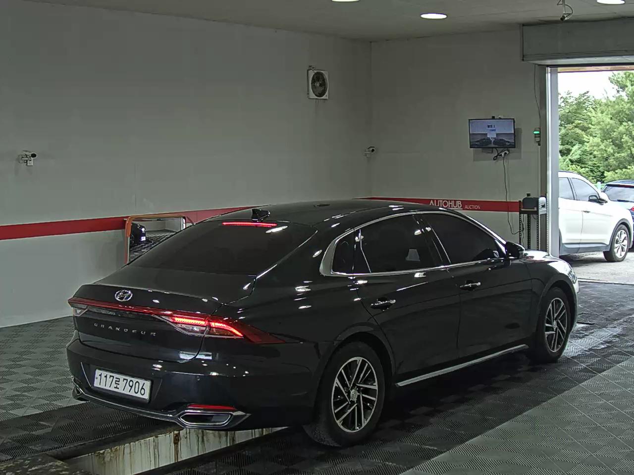 2021 - hyundai grandeur