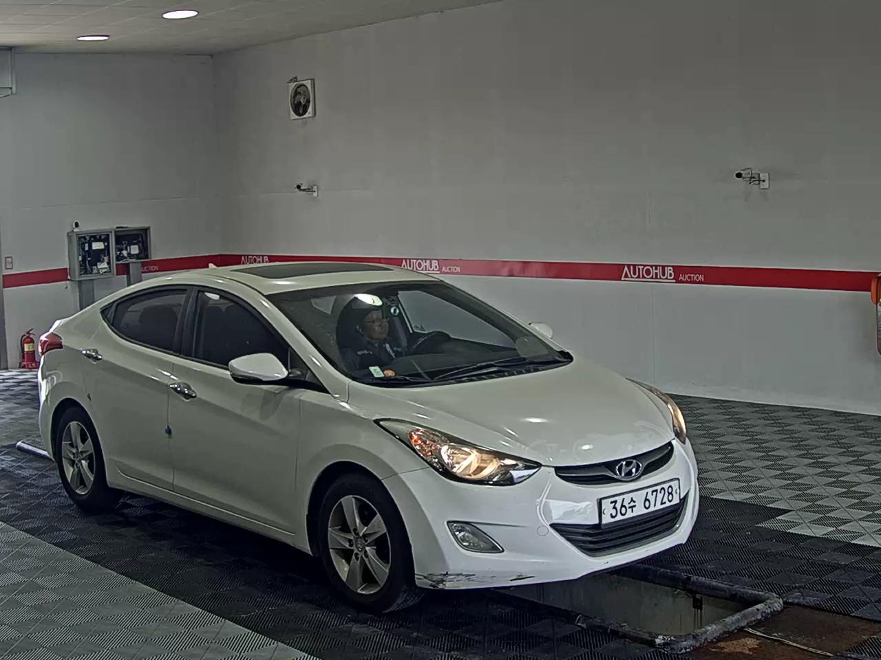 2011 - hyundai avante