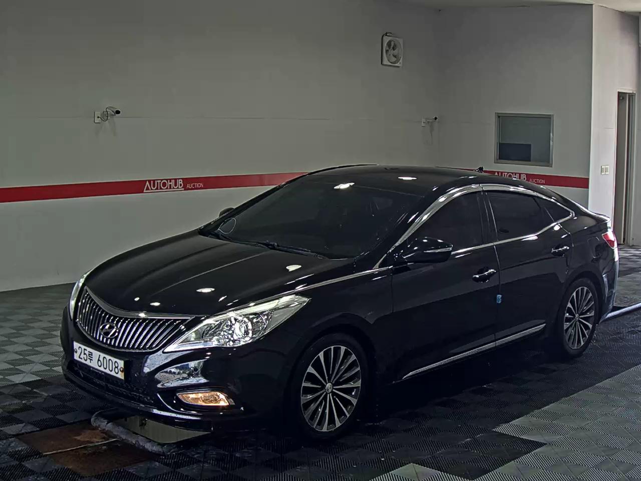 HYUNDAI GRANDEUR HG LPI RENTAL CAR