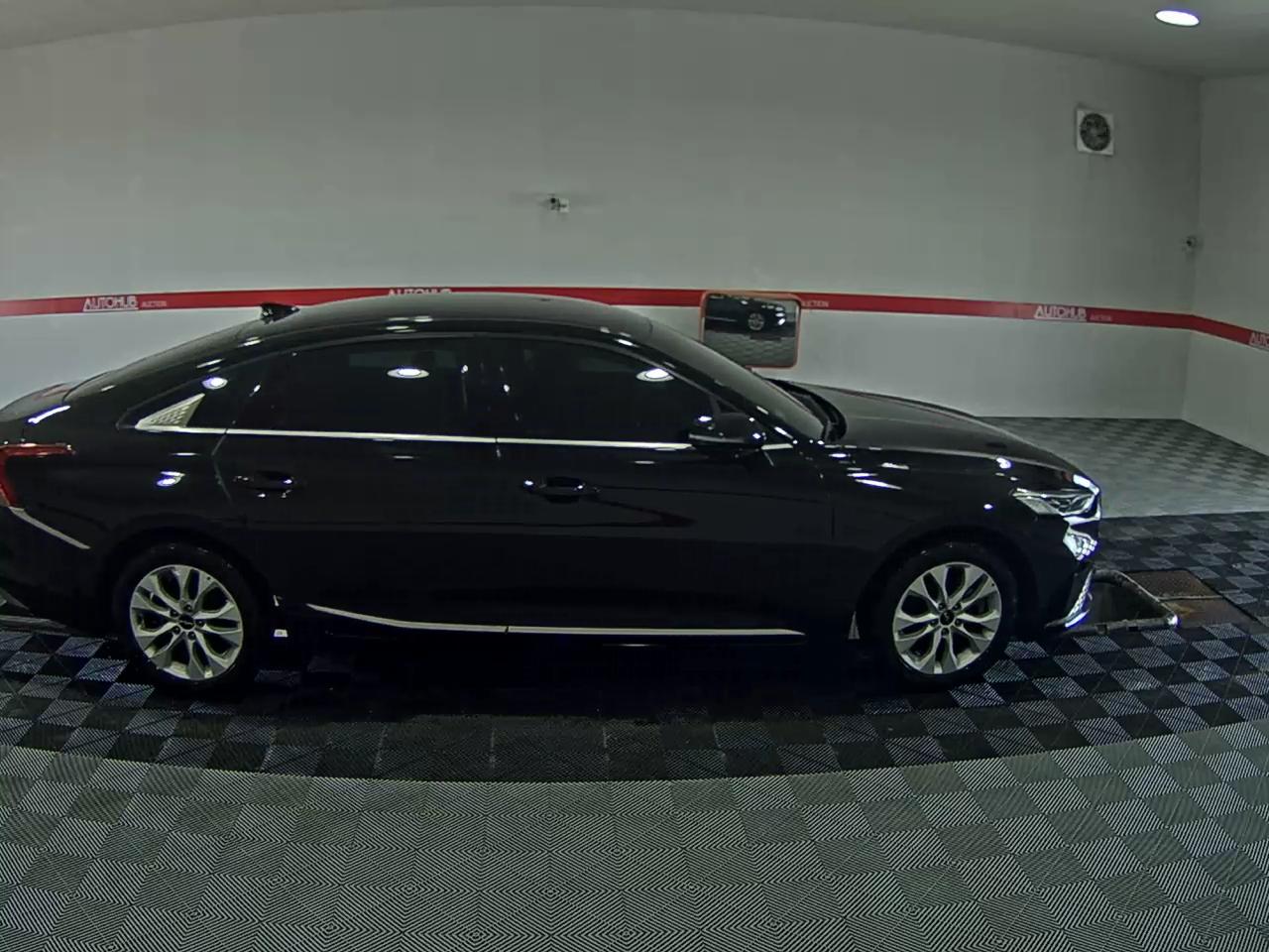 2022 - kia k8