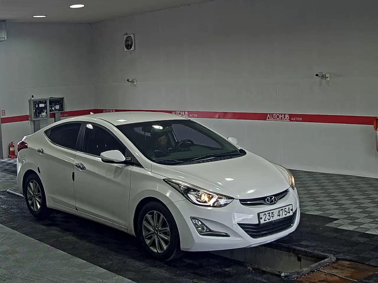 2015 - hyundai avante