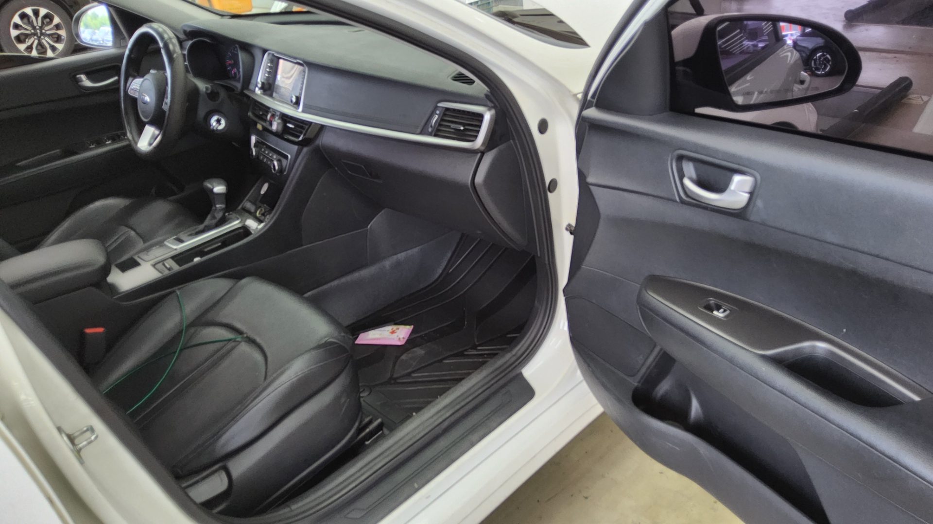 2022 - kia k5