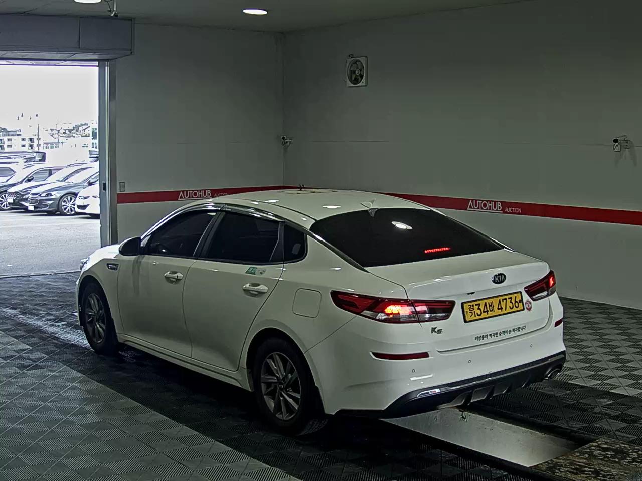 2022 - kia k5