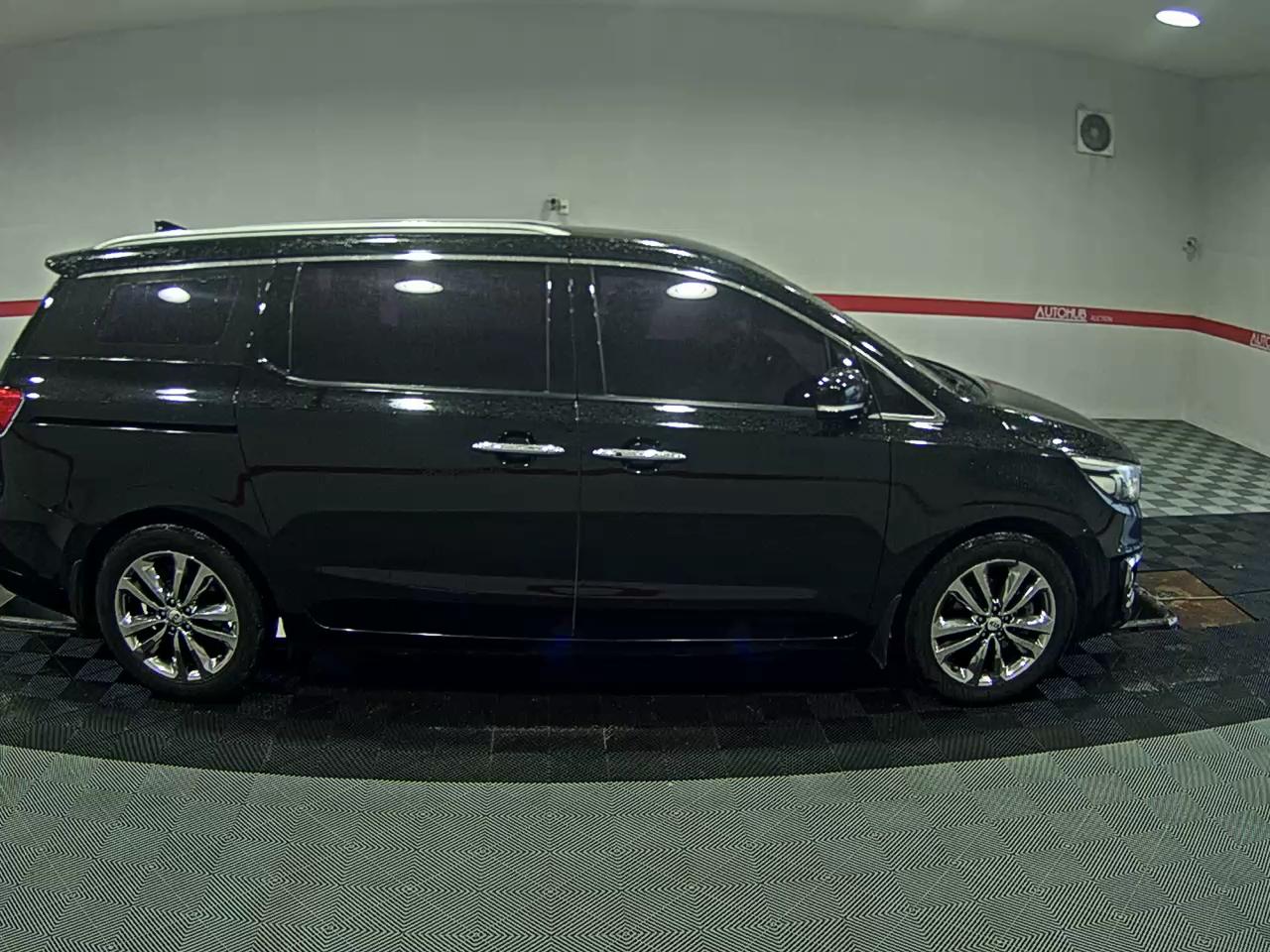 2017 - kia carnival