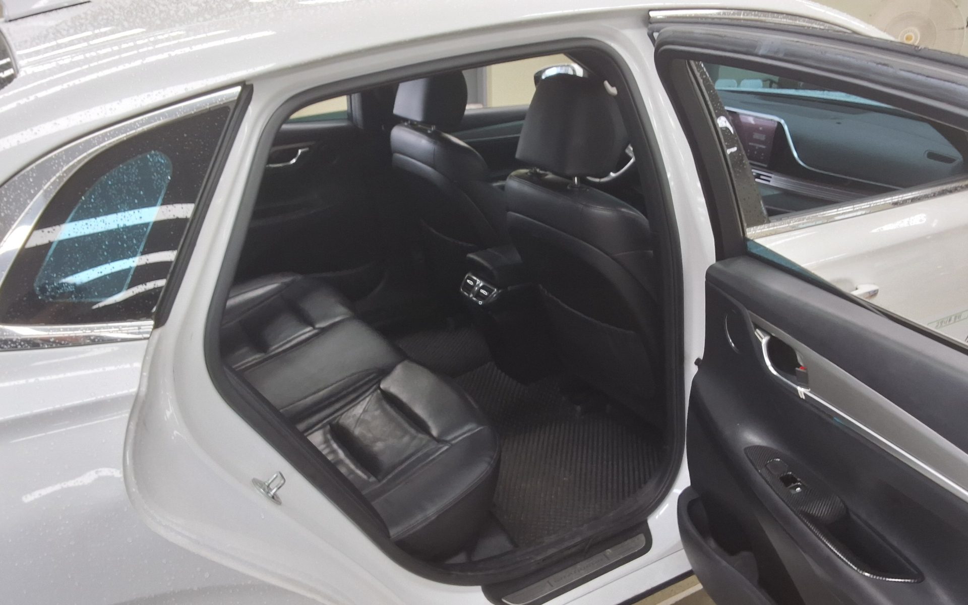 2022 - hyundai grandeur