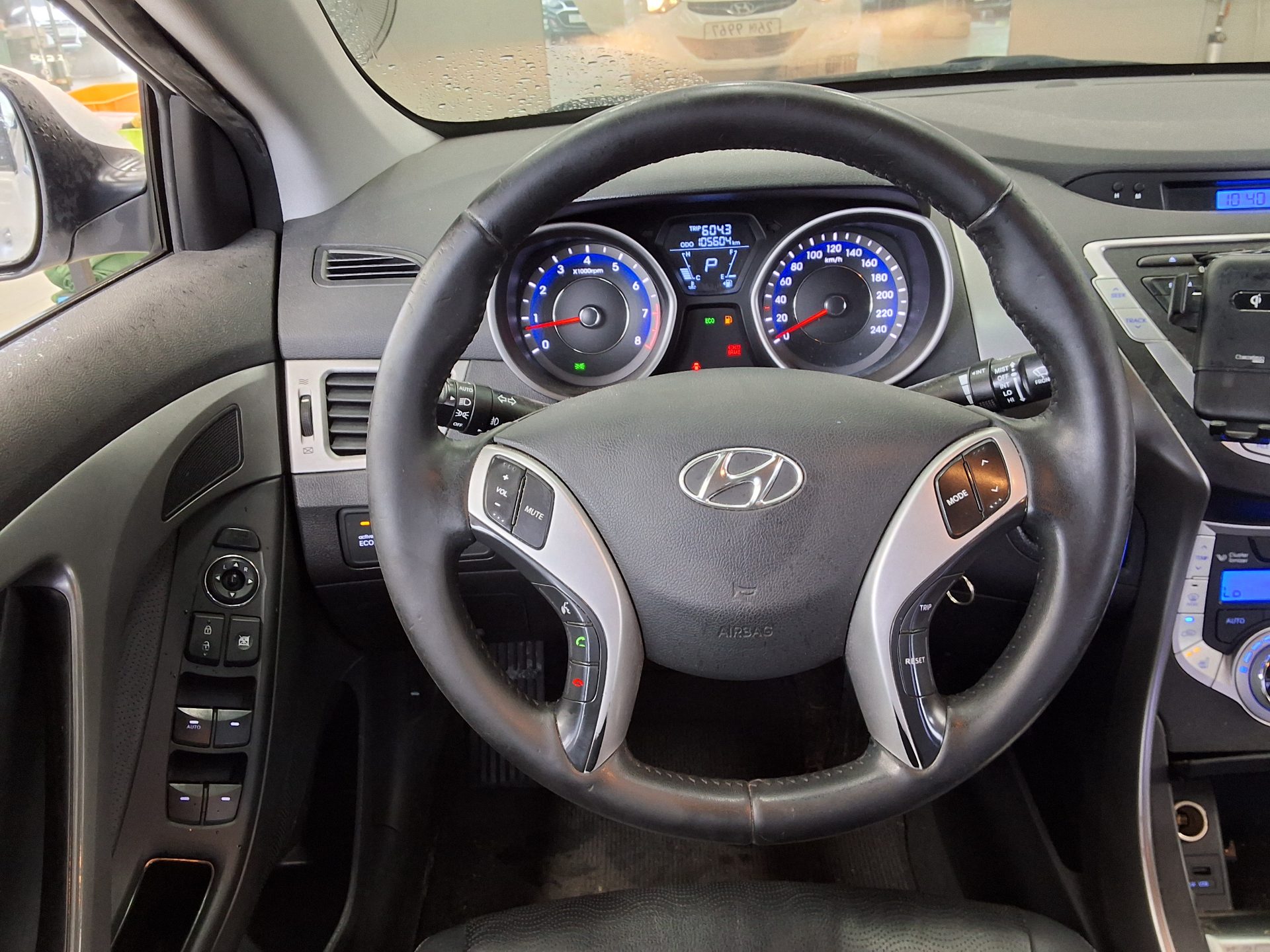 2012 - hyundai avante