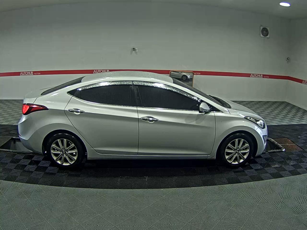 2016 - hyundai avante