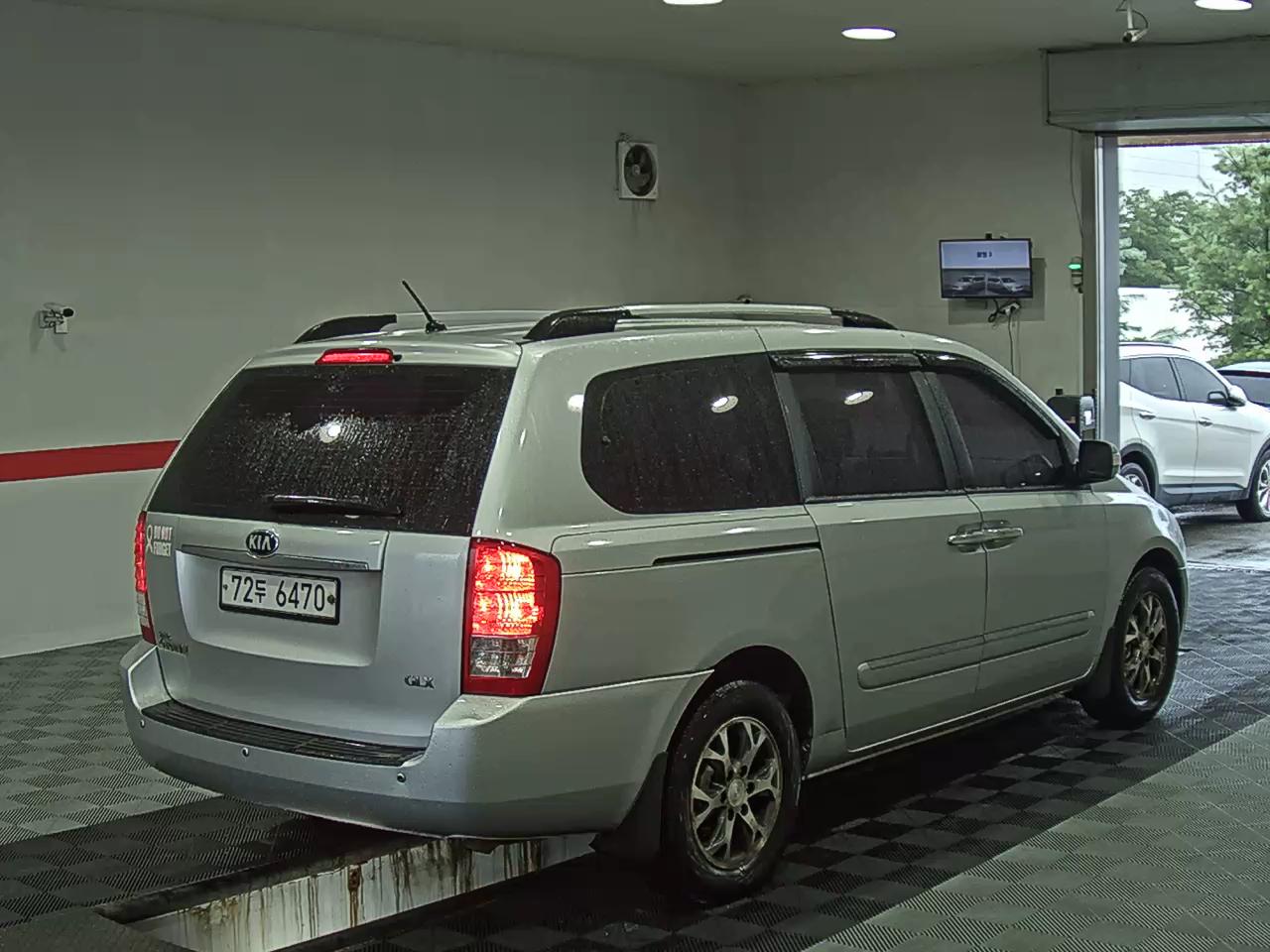 2014 - kia carnival
