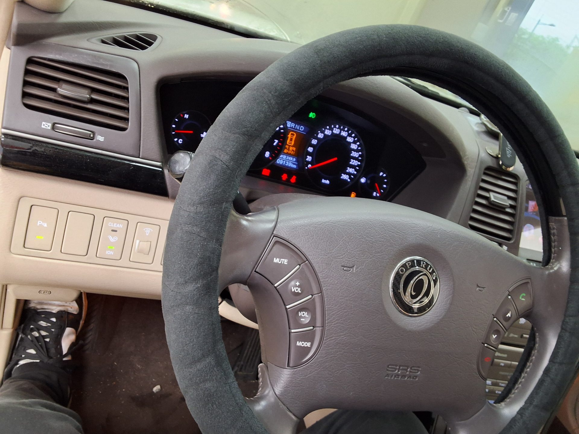 2010 - kia opirus