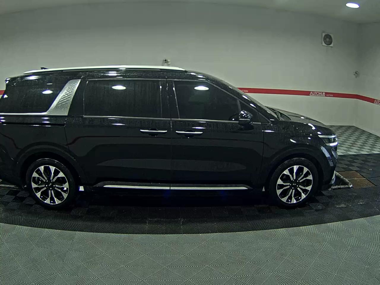 2021 - kia carnival