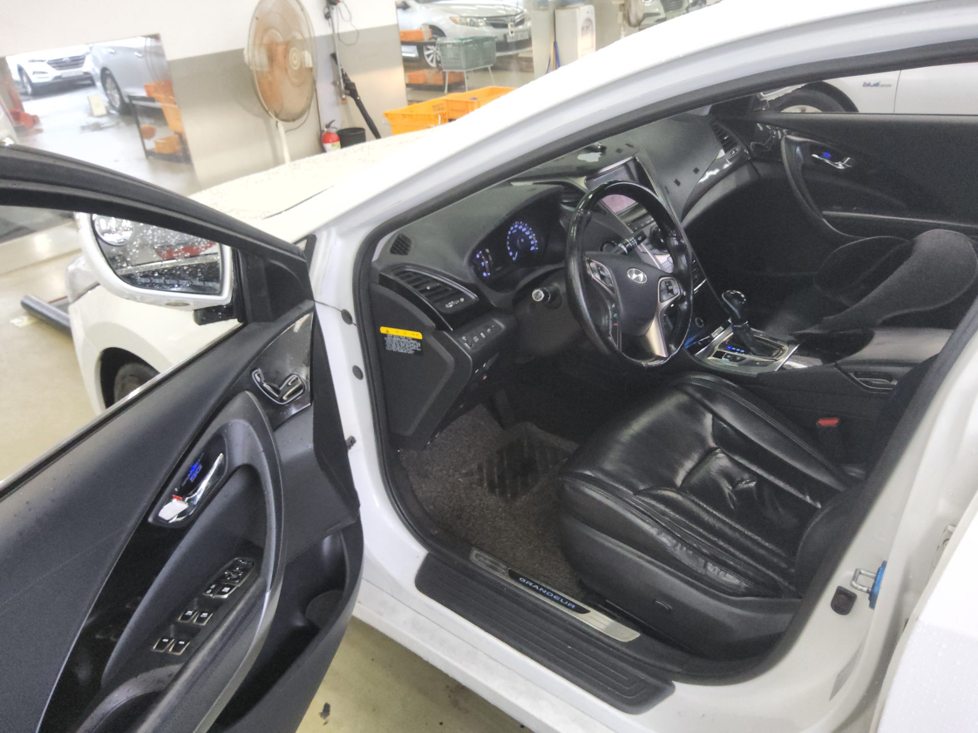 2012 - hyundai grandeur