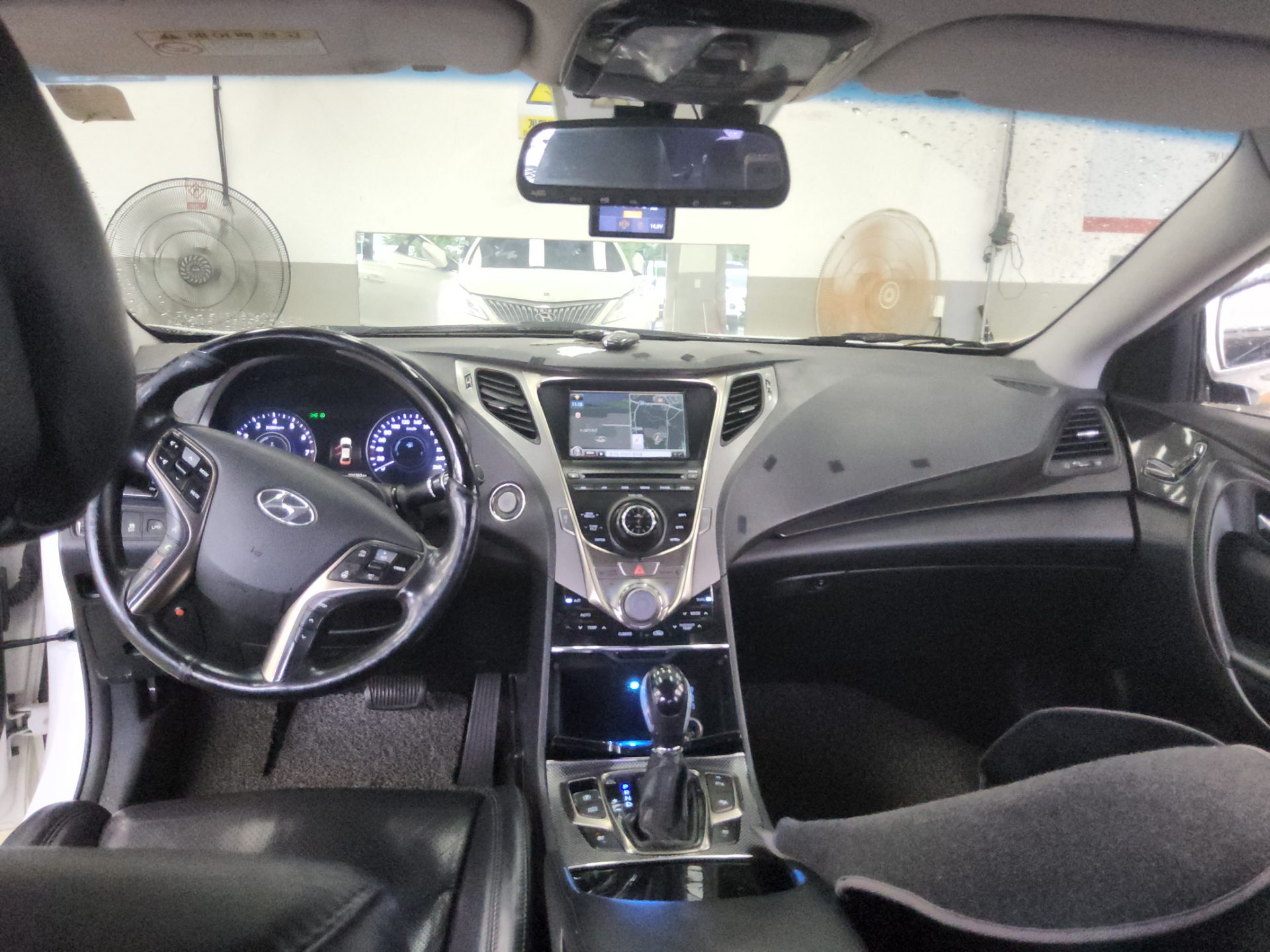 2012 - hyundai grandeur