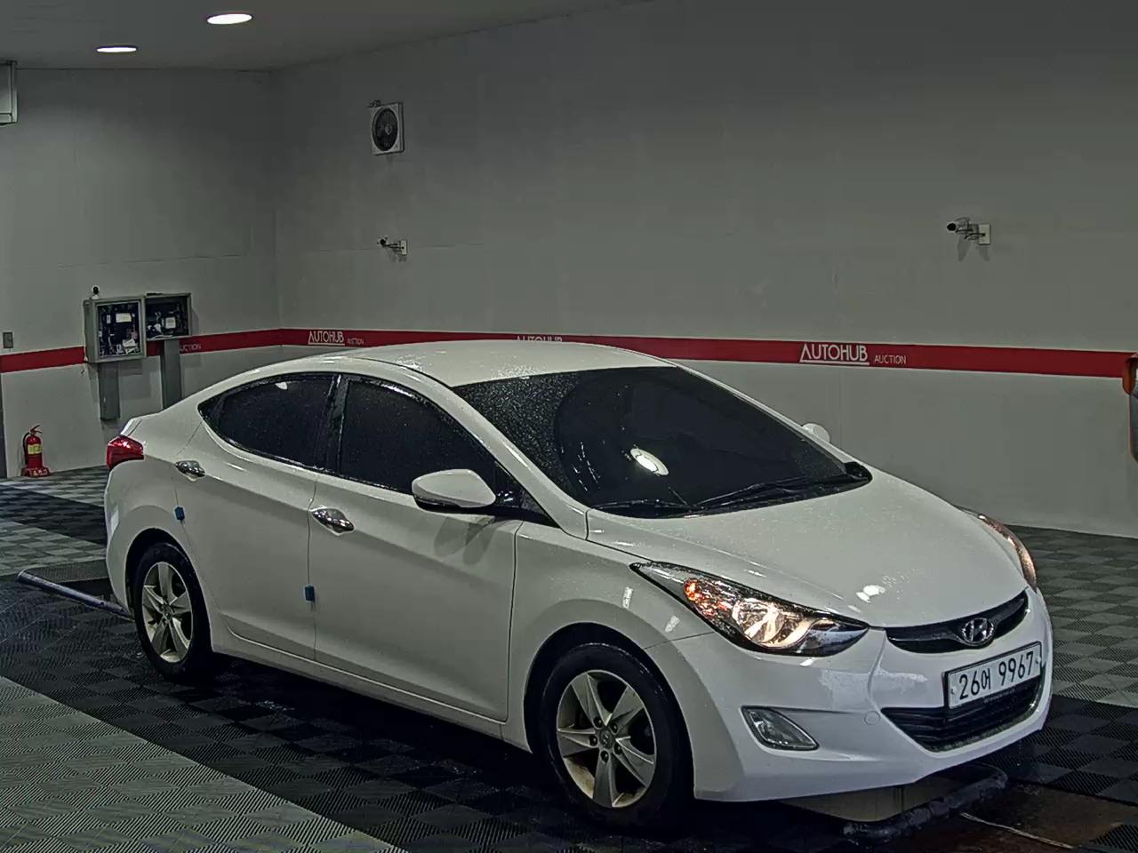 2012 - hyundai avante