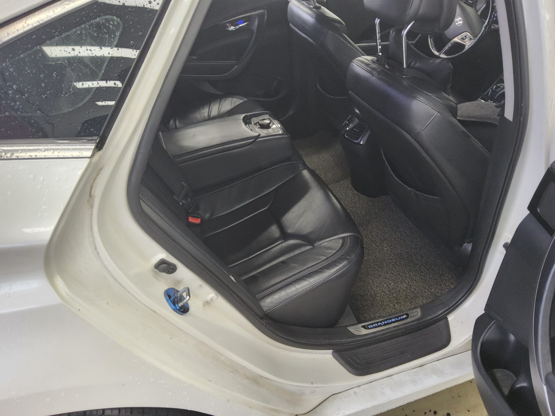2012 - hyundai grandeur