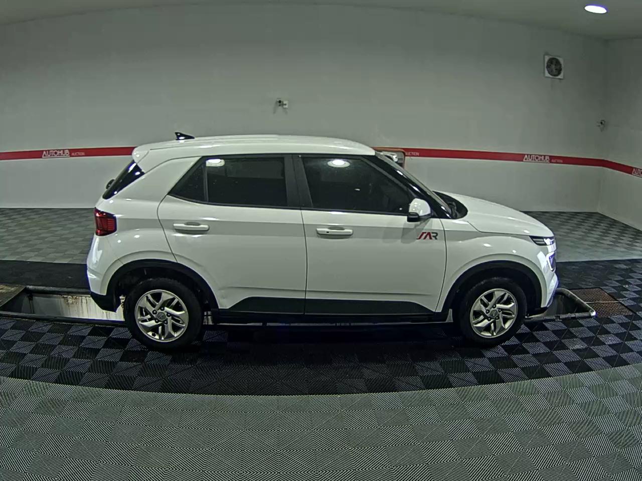 2022 - hyundai venue