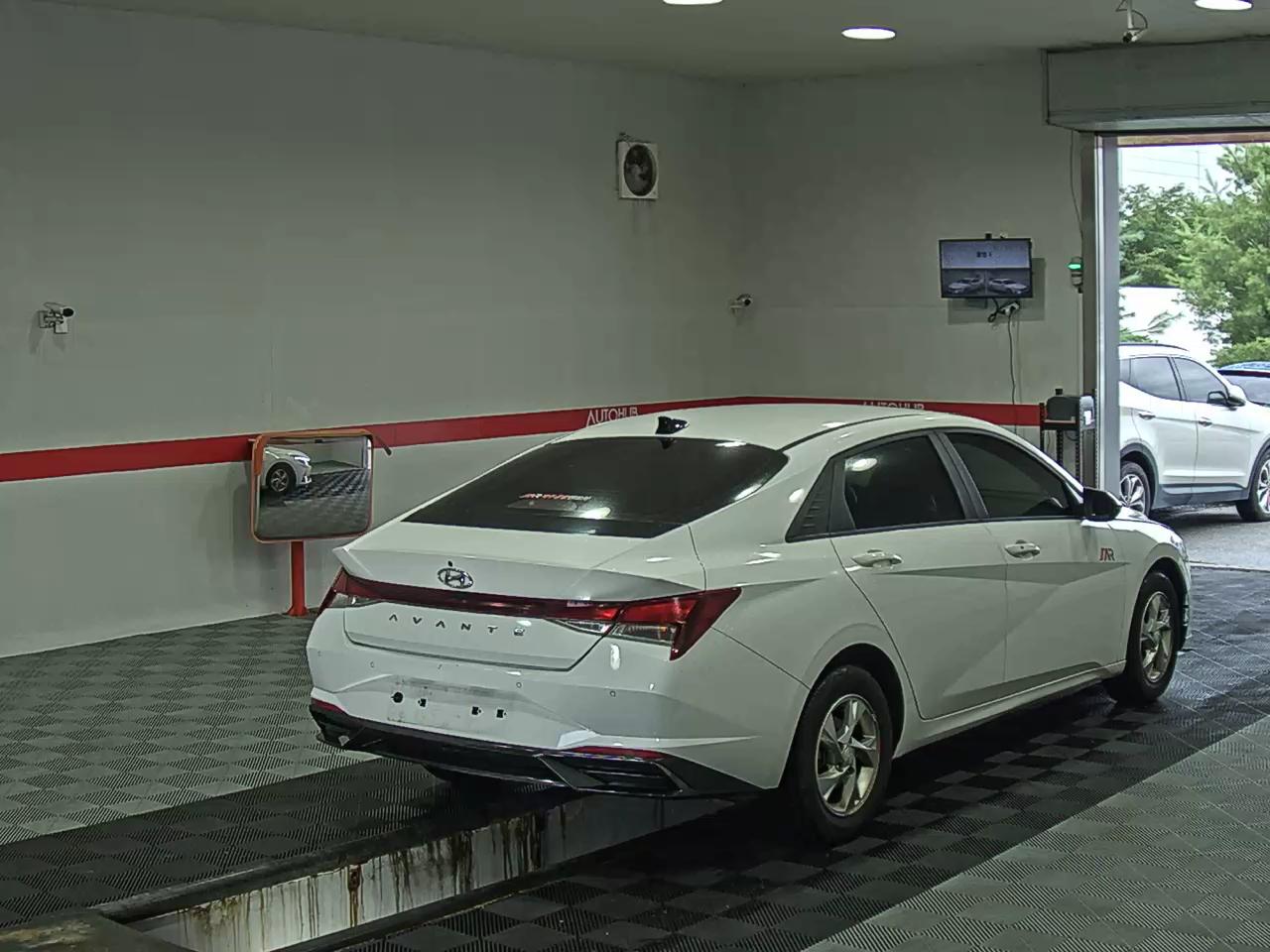 2022 - hyundai avante