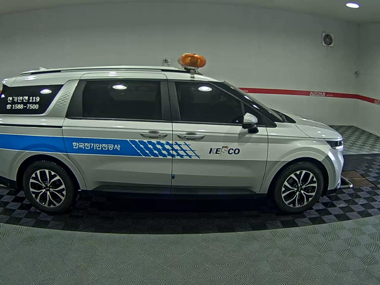 2021 - kia carnival