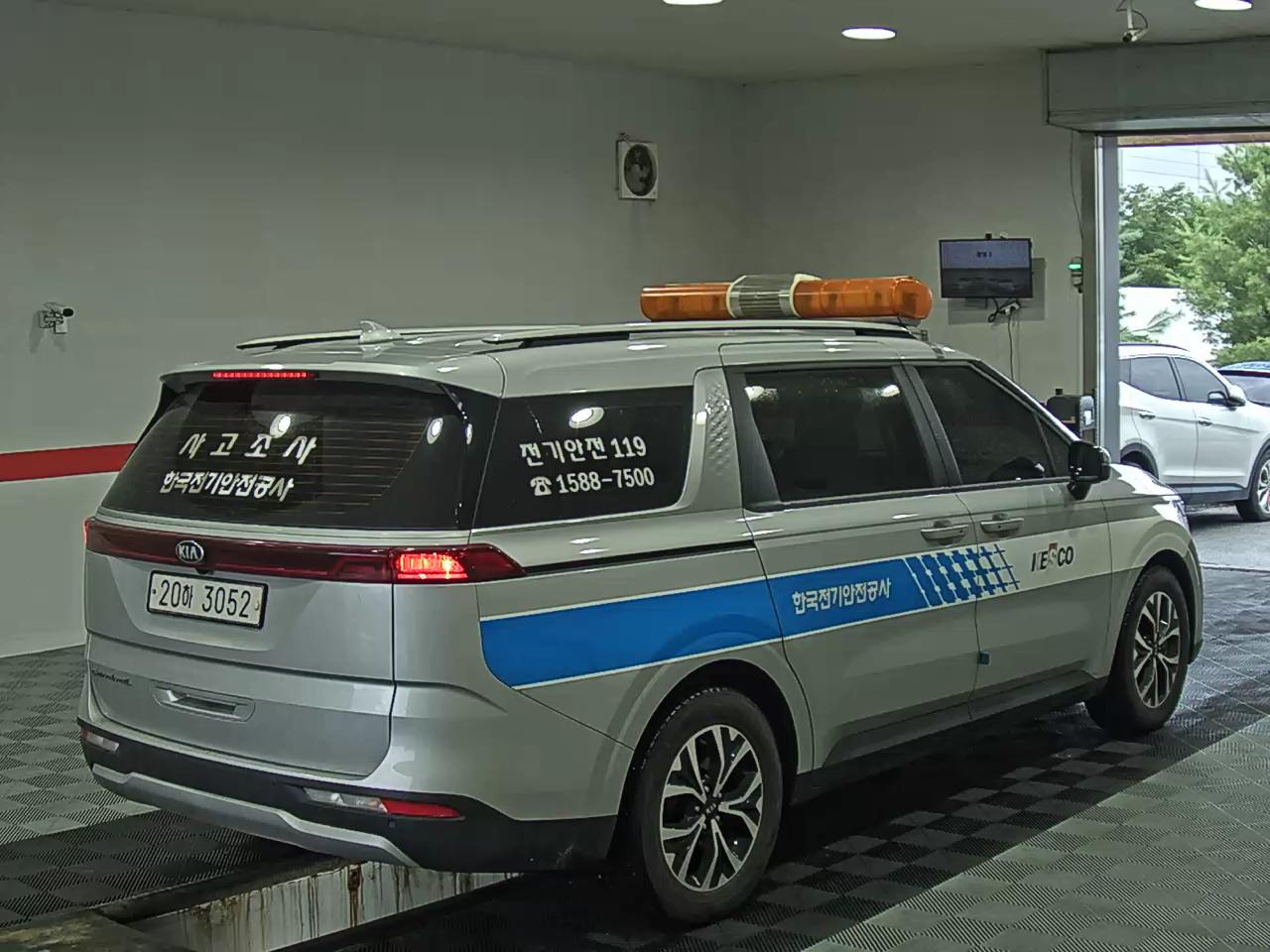 2021 - kia carnival