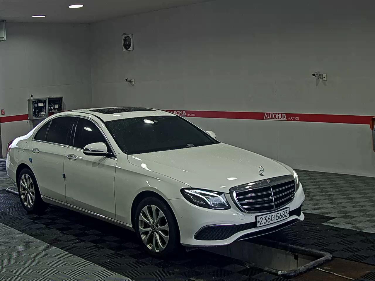2017 - mercedes-benz e220d