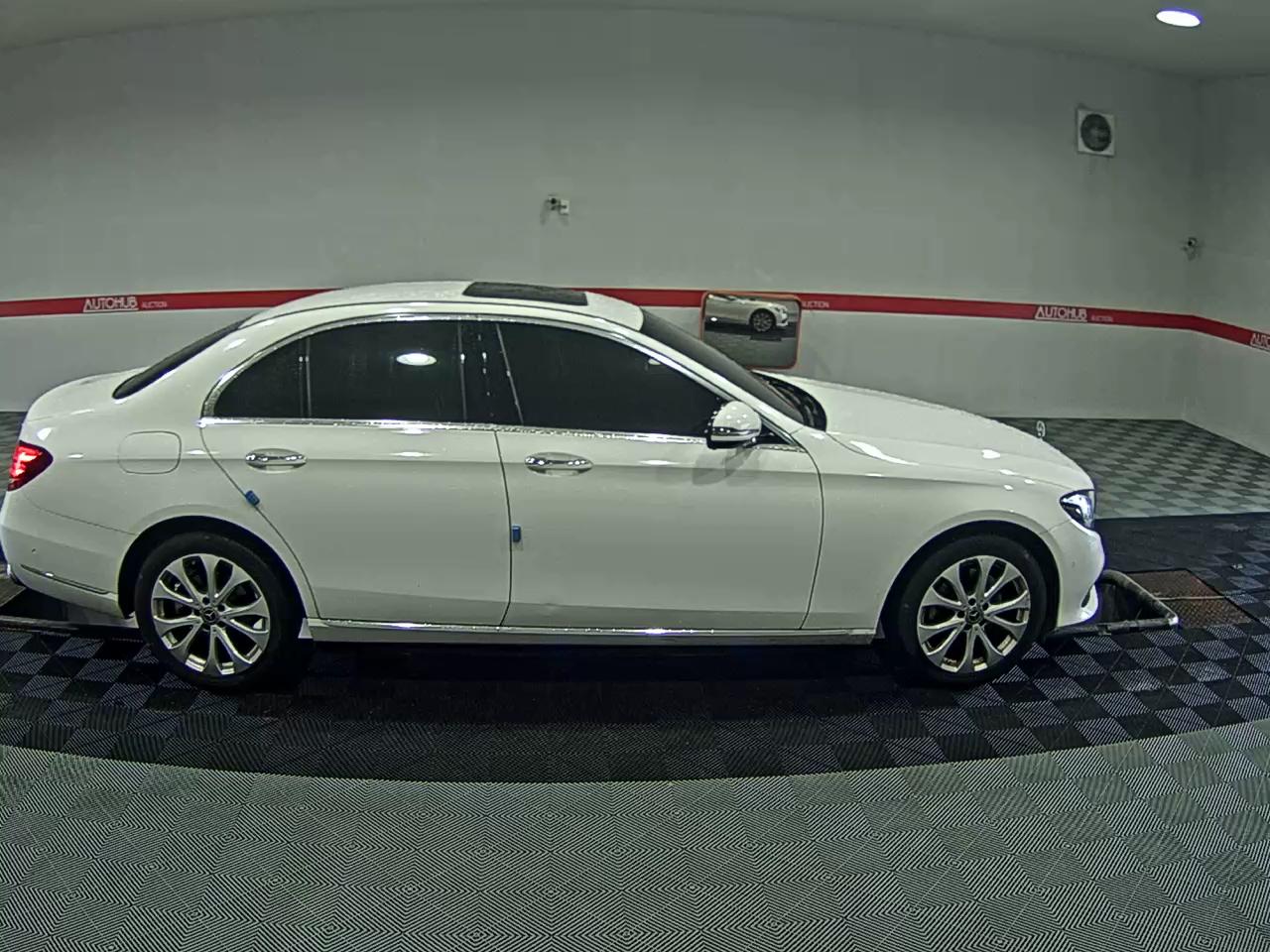 2017 - mercedes-benz e220d
