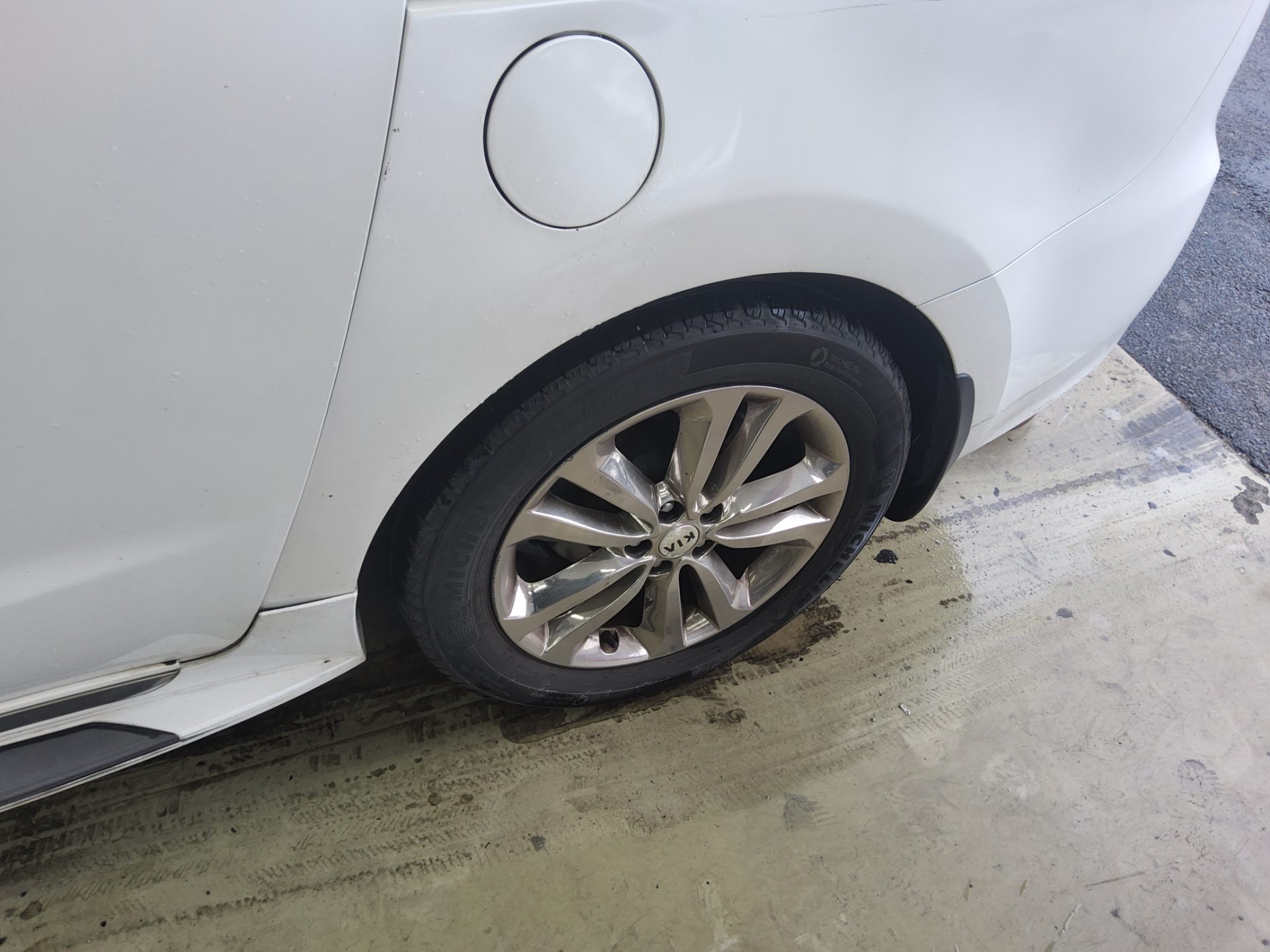 2018 - kia carnival
