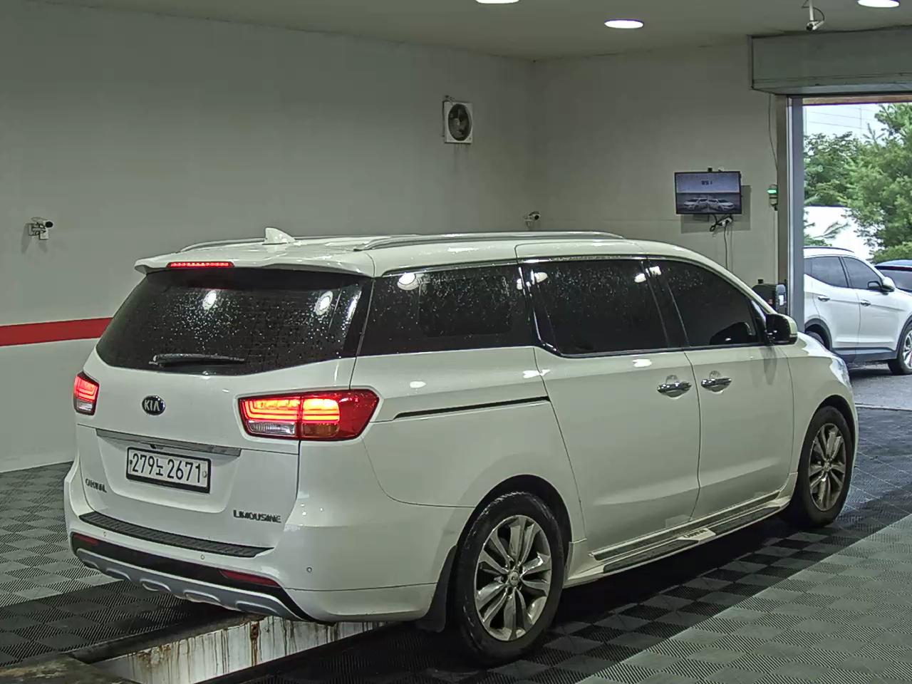 2018 - kia carnival