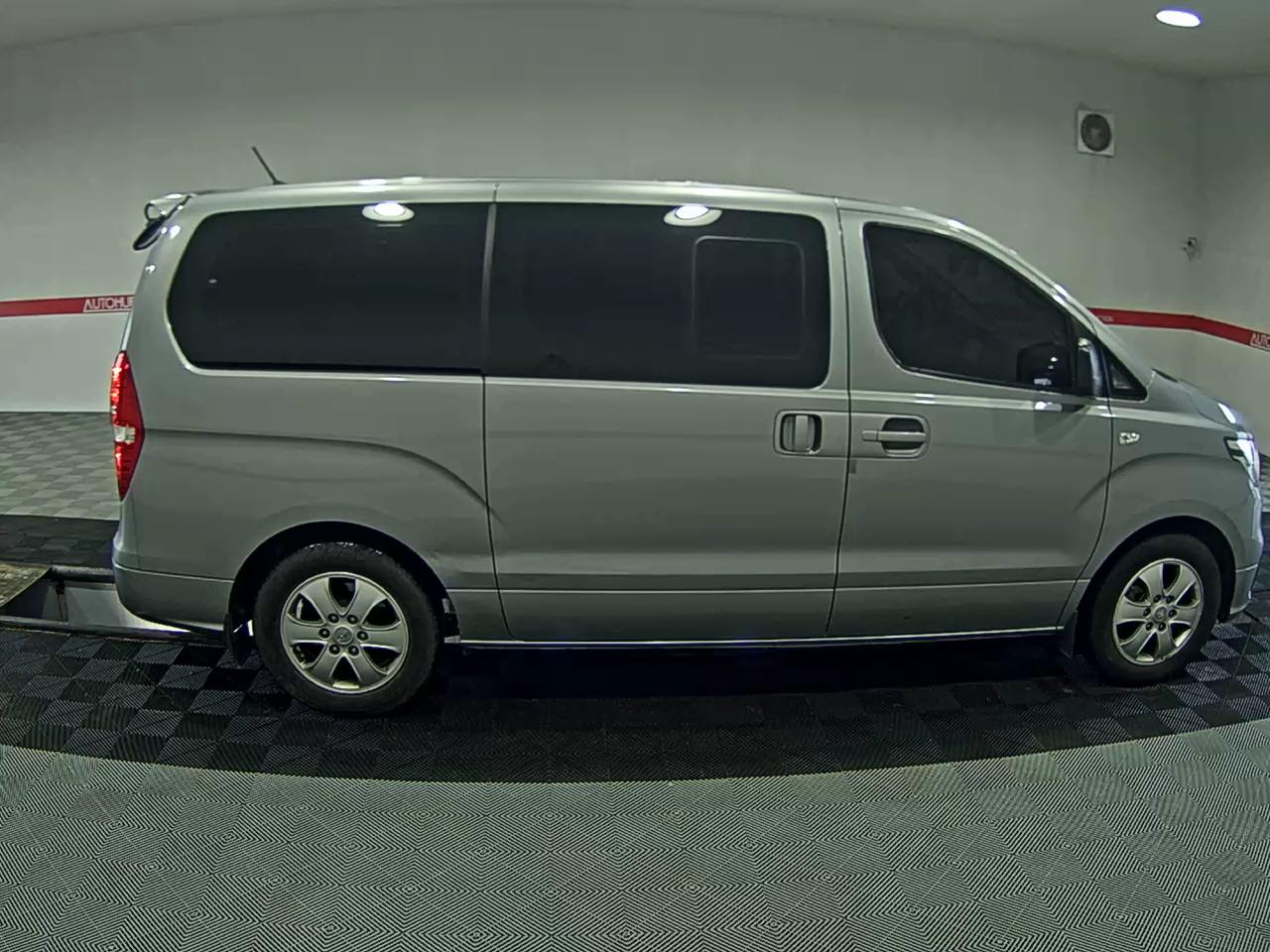 2020 - hyundai grand starex