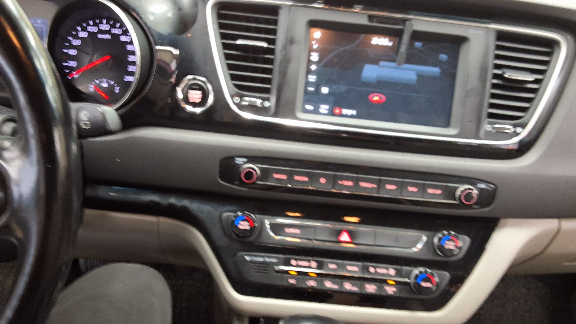 2018 - kia carnival