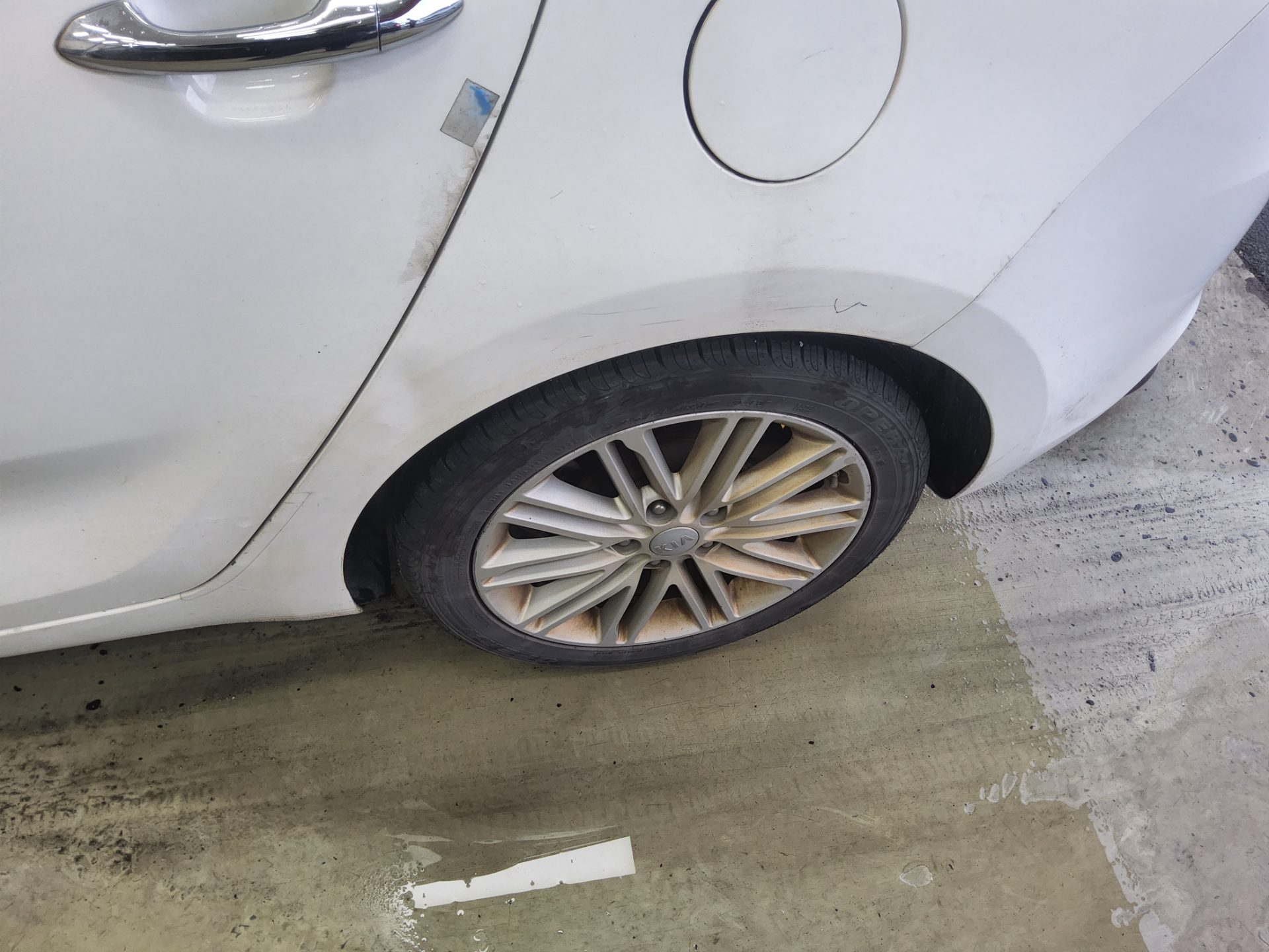2018 - kia carens