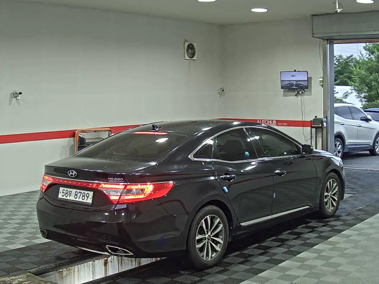 2012 - hyundai grandeur